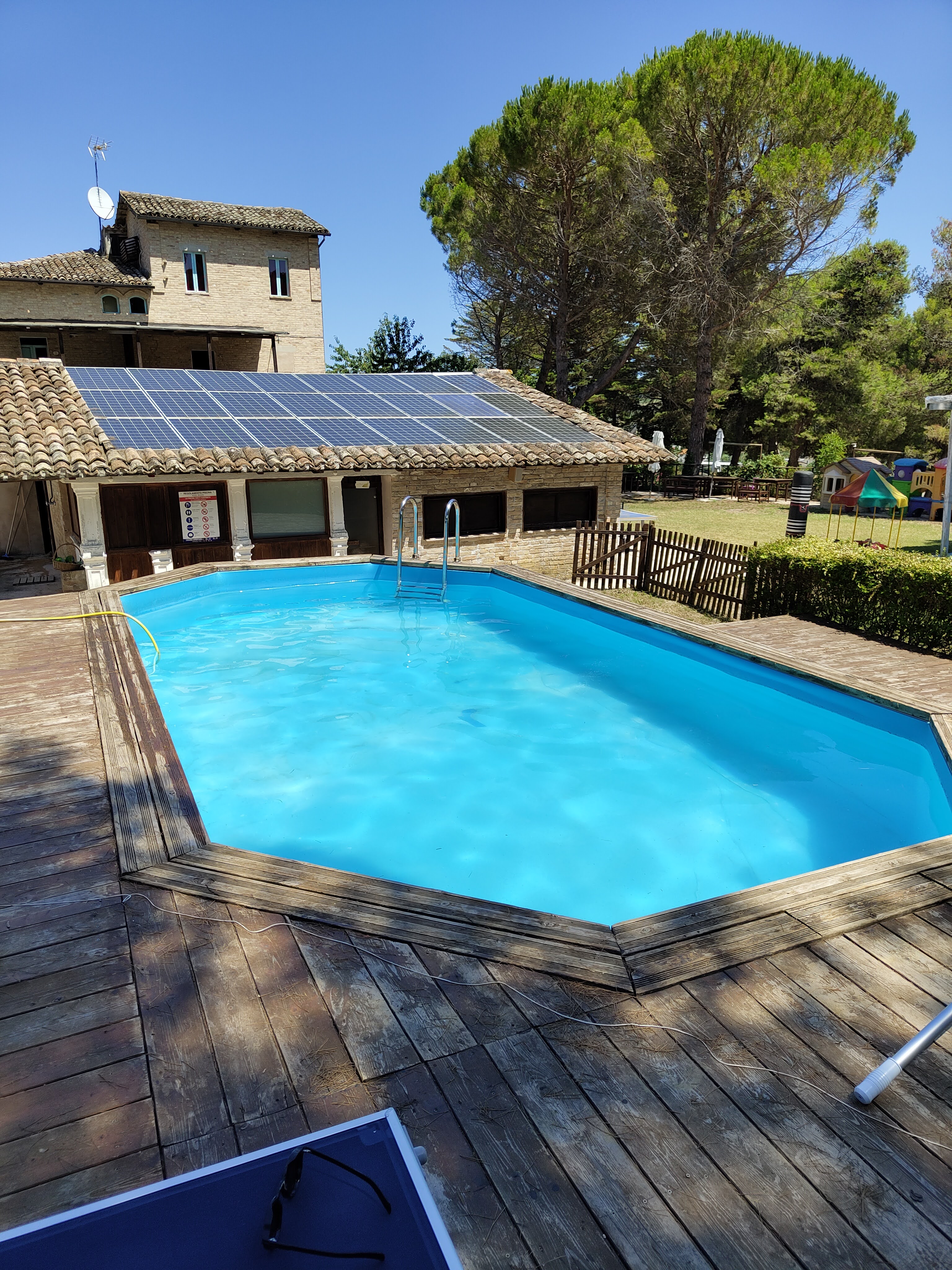Bordopiscina 1